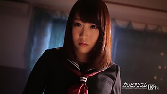 Rena Takayama'S School Uniform Club 1: Een Wilde Rit