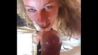 18-Year-Old Girlfriend Swallows Cum In Amateur Blowjob Video