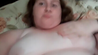 Chubby Slut Shows Off Her Beautiful Pussy