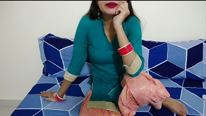 ¡mira Este Video De Audio Hindi De Una Desi Devar Bhabhi Y Una Bhabhí India Disfrutando En Un Dormitorio Romántico! ¡te Encantará!