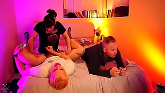 Dominatrix'S Pegging Session Med En Gamer