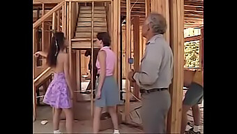 Gang Bang En Una Obra De Construcción Con Teens Cachondas