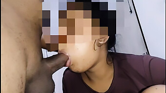 Sri Lankan Teen Gives A Deepthroat Blowjob And Swallows Cum