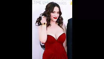 Kat Dennings Esittelee Isot Tissinsä Ja Antaa Käsityön