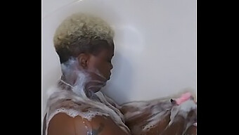 Wet And Wild Ebony Milf Fingers Herself