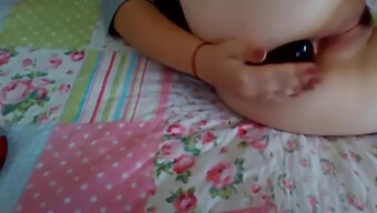 Russisk Piges Solo Leg Med Dildo Er Et Must-See