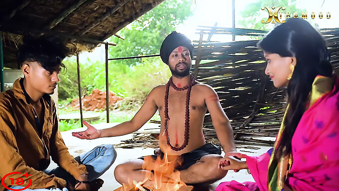 धोंगी में एक गंदे भिक्षु और पतित महिलाओं के साथ ब्लोज़ब्लोज़ और चूत चोदना।