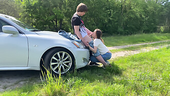 Amateur Teen Gets A Blowjob And Fucked In The Car