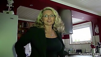 Une Milf Allemande Aux Gros Seins Naturels Se Fait Remplir De Bite Dans Une Vidéo Maison