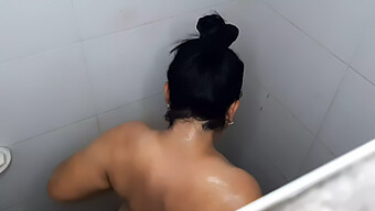 Heimvideo Einer Jungen Amateur Latinaluder