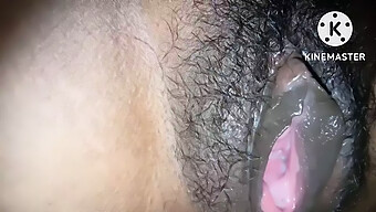 ¡la Esposa India Hindi India Desi Se Masturba Y Se Corre En Un Video Pov! ¡no Te Pierdas Esta Experiencia Única!